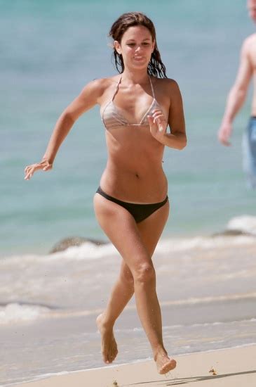 Rachel Bilson En Bikini à La Barbade Shape De Plage