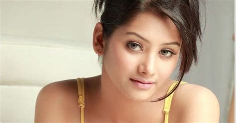 tamil actress monika hot stills latest romantic stills pics ~ latest movies stills
