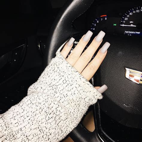 kylie jenner nude nails steal her style
