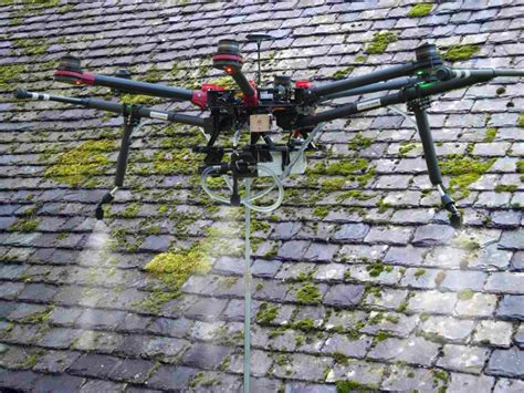 nettoyage de toiture  pourquoi pas utiliser  drone spray