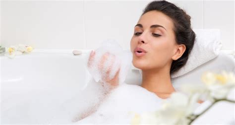 7 Parts Of Your Body That You Are Not Cleaning Correctly