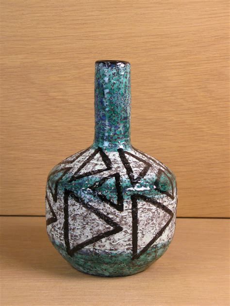 chamotte vase  blandannat keramik upsala ekeby