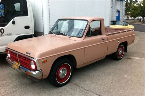street peep  ford courier