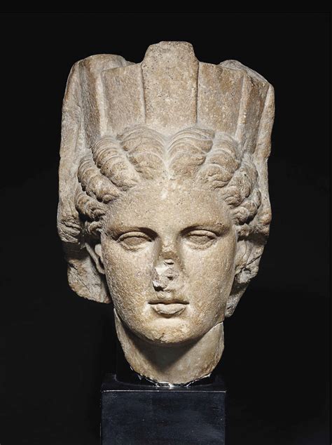 tete de la deesse tyche en marbre art hellenistique circa iii iieme siecle avant jc