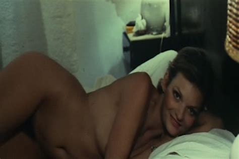 Naked Muriel Montossé In Las Orgías Inconfesables De Emmanuelle