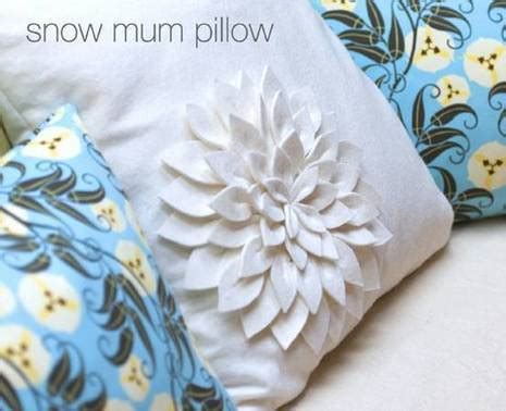 amy butler snow mum pillow pattern curbly