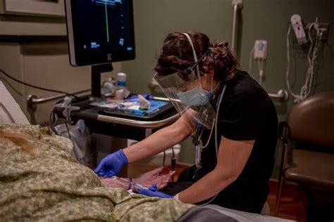 as hospitals fill travel nurses race to virus hot spots the new york