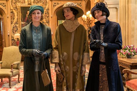 downton abbey  reviewed  didnt     happy    vogue