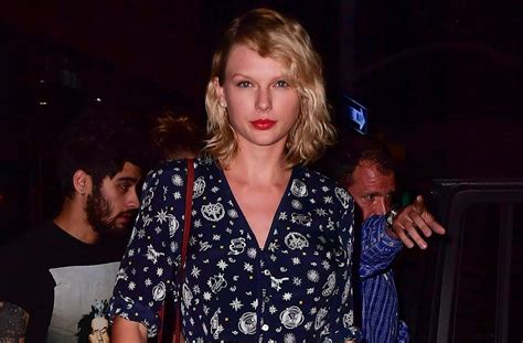 Taylor Swift Butt Grope Lawsuit Dj Admits Touching Her But Not Her