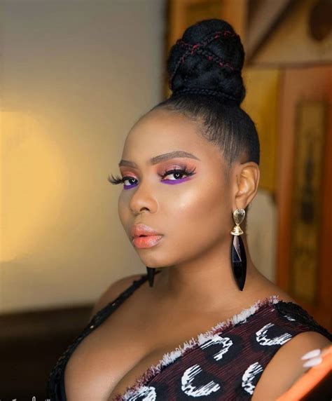 nigerian music diva yemi alade flaunts boobs in sensual