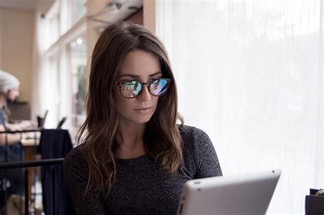 Benefits Of Wearing Blue Light Computer Glasses Why They