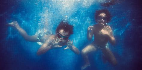 sesion de fotos bajo el agua  refrescarnos en verano