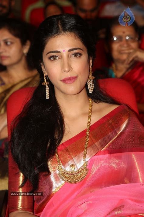 Shruti Hassan New Photos Photo 4 Of 82