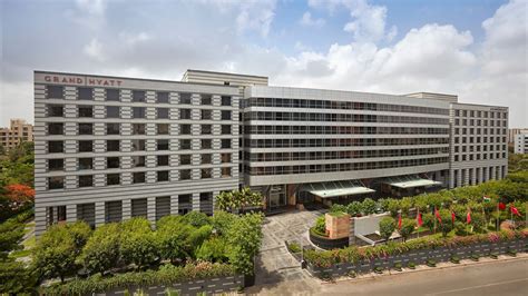 star hotels  bkc mumbai grand hyatt mumbai hotel residences