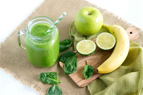 cleansing green smoothie and giveaway delicious meets healthy