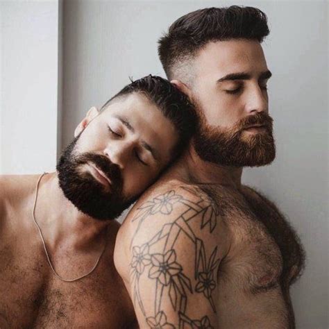 hairy men muscles eyes closed hommes sexy beard tattoo cute gay