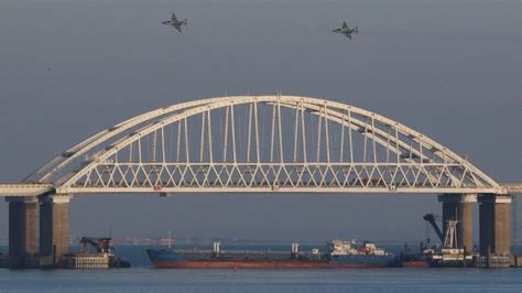 Tension Escalates After Russia Seizes Ukraine Naval Ships Bbc News