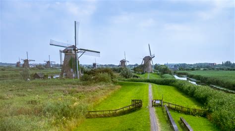 Windmills Of Kinderdijk A Unesco World Heritage Site In Holland