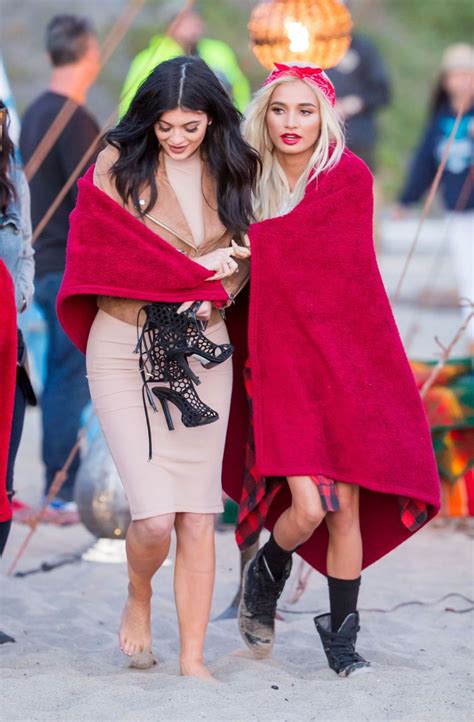 kylie visits pia mia tyga and chris brown on their do it