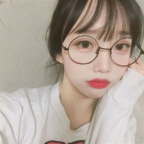 Pin By Jaay On Glasses Cute Korean Girl Ulzzang Girl