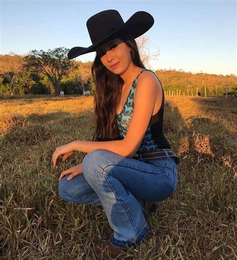 vida de cowgirls 🎶🐴♎🍃 on instagram “cowgirl 🙀💥🤠👏🏻💕” cute western