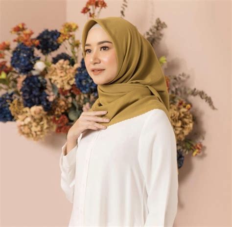 warna warni hijab  cocok  hijaber berkulit sawo matang