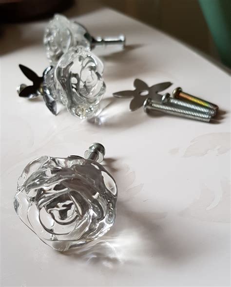 crystal glass roses rustic restyle