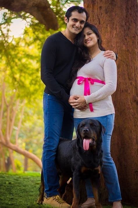This Pregnant Couple Did A Perfect Photo Shoot After Being