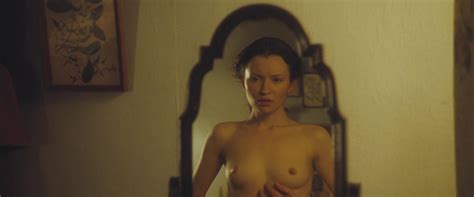 emily browning nude pics page 6