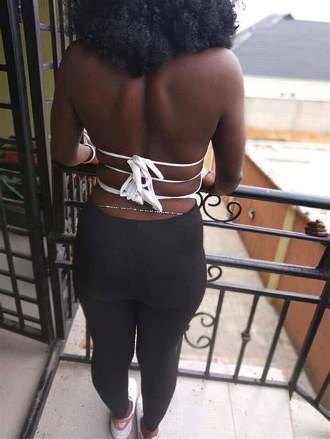 nigerian lady flaunts her huge backside display her waist bead photos