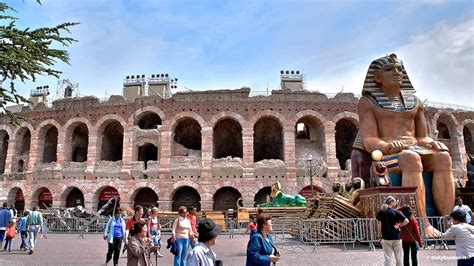 pictures  verona photo gallery  movies  verona italy italyguidesit