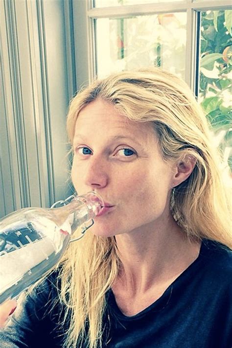 Gwyneth Paltrow S Makeup Free Selfie International Water Day