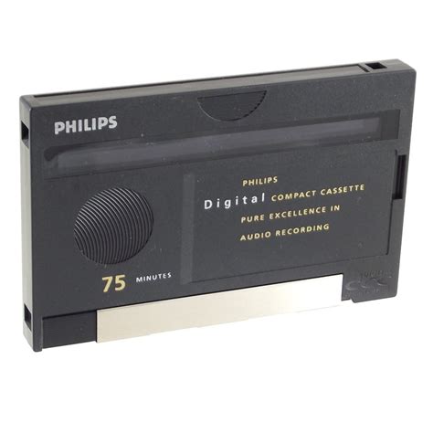 digital compact cassette dcc   museum  obsolete media