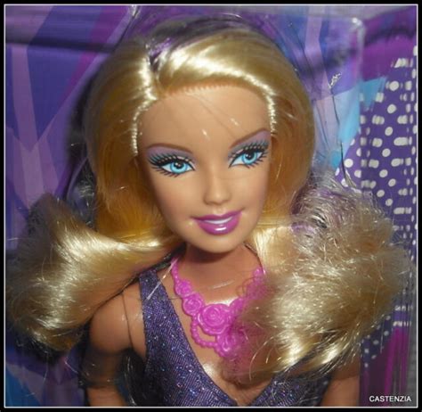 Nrfb Barbie Blonde Purple Streak Mattel Fashionista Barbie Articulated