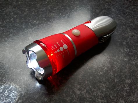 aphoristic emergency flashlight multitool review