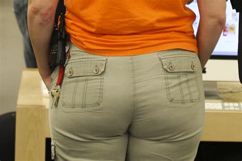girl s ass at the apple store in las vegas flickr