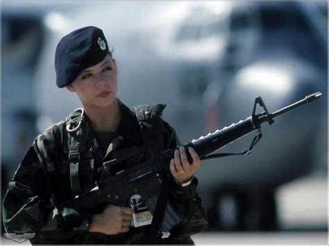 hot army girl with m16 assault rifle source gungirlmorgan
