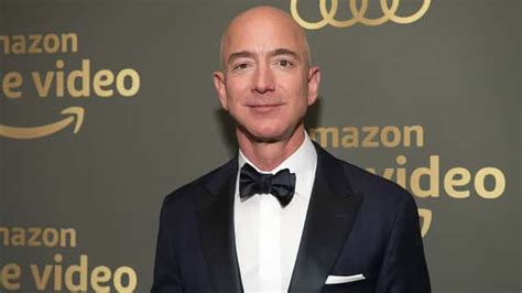 amazon ceo jeff bezos accuses the national enquirer ami