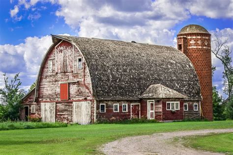 beautiful  barn  rounded roof  turret style country barns barn house barns sheds