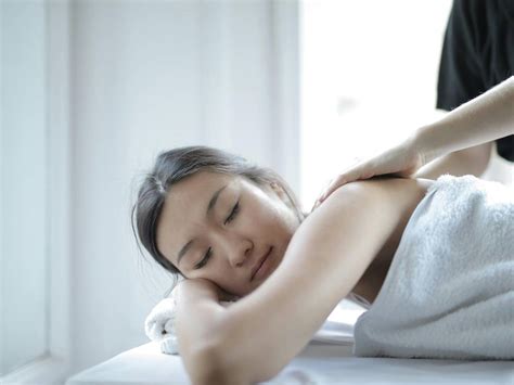 Massage Suédois Comment Le Pratiquer Les Bienfaits Et Contre