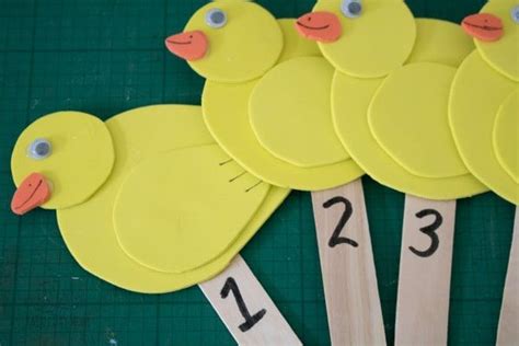 easy diy   ducks storytelling  rhyme props duck crafts