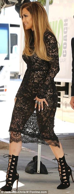American Idol S Jennifer Lopez In Sexy Gown After See Through Black