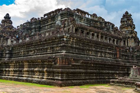 angkor temples angkor wat angkor thom ta prohm planete raw