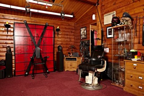 valentine s day fetish cabin hotel for sexy sandm fun available to rent