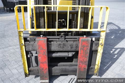 reachstackers big forklifts tito lifttrucks sold  hyster sft  ton diesel forklift