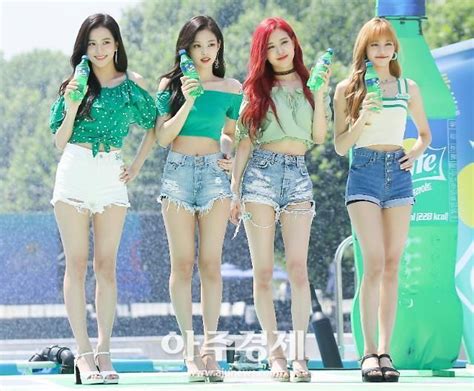 black pink members are the k ent girls of summer 2018 at sprite cf