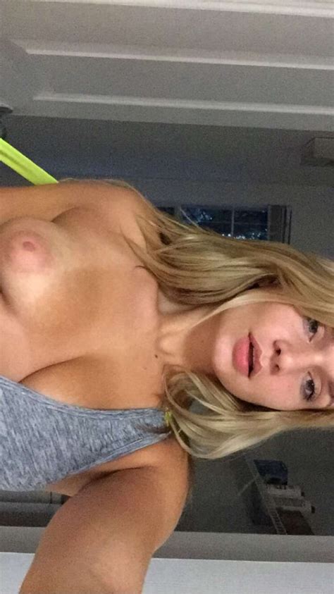 zoie burgher leaked nude 9 pics sexy youtubers