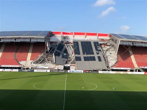 az stadion voorlopig niet toegankelijk door instorten dak foto adnl