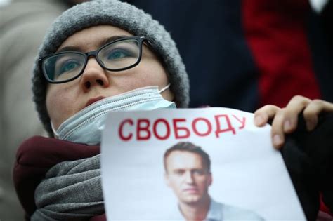 russia s putin faces rising discontent amid alexei navalny protests wsj
