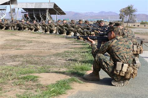 recruits learn fundamentals  marksmanship marine corps recruit depot san diego article